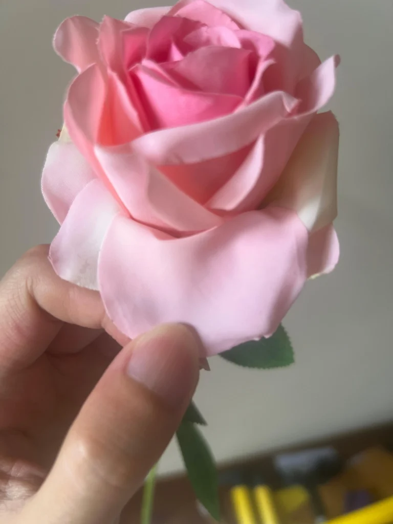Low-quality petals without veins